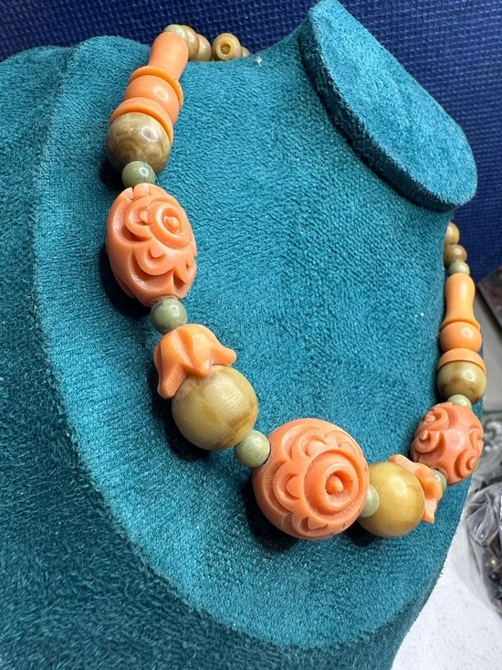 Antique Art Deco Carved Galalith Necklace - Picture 2 of 6